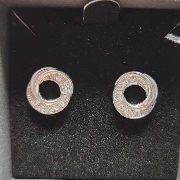 Nic & Syd Swarovski Crystal‎ Silver Stud Earrings - Picture 2 of 6